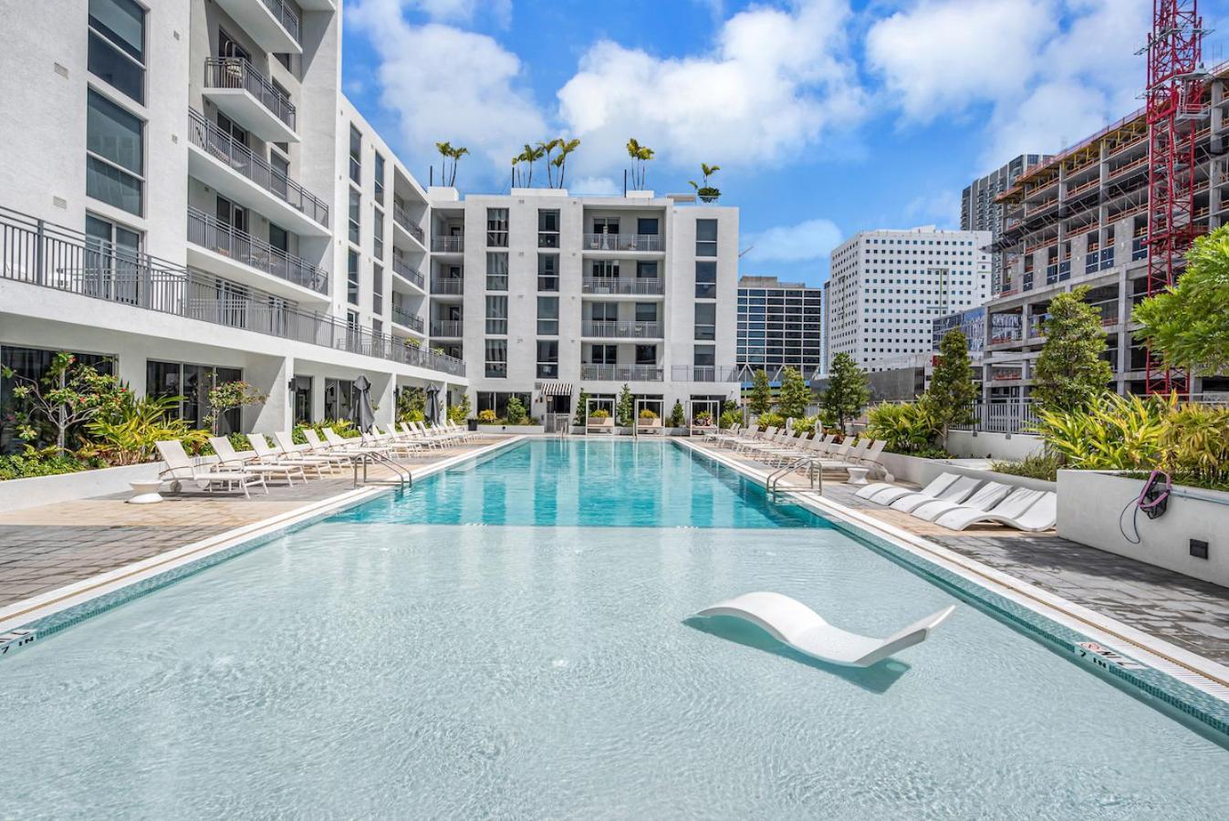Modern 2 Bed Mins From Brickell With Free Parking Apartamento